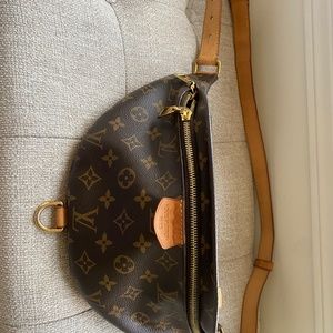 loui Vuitton Bum Bag